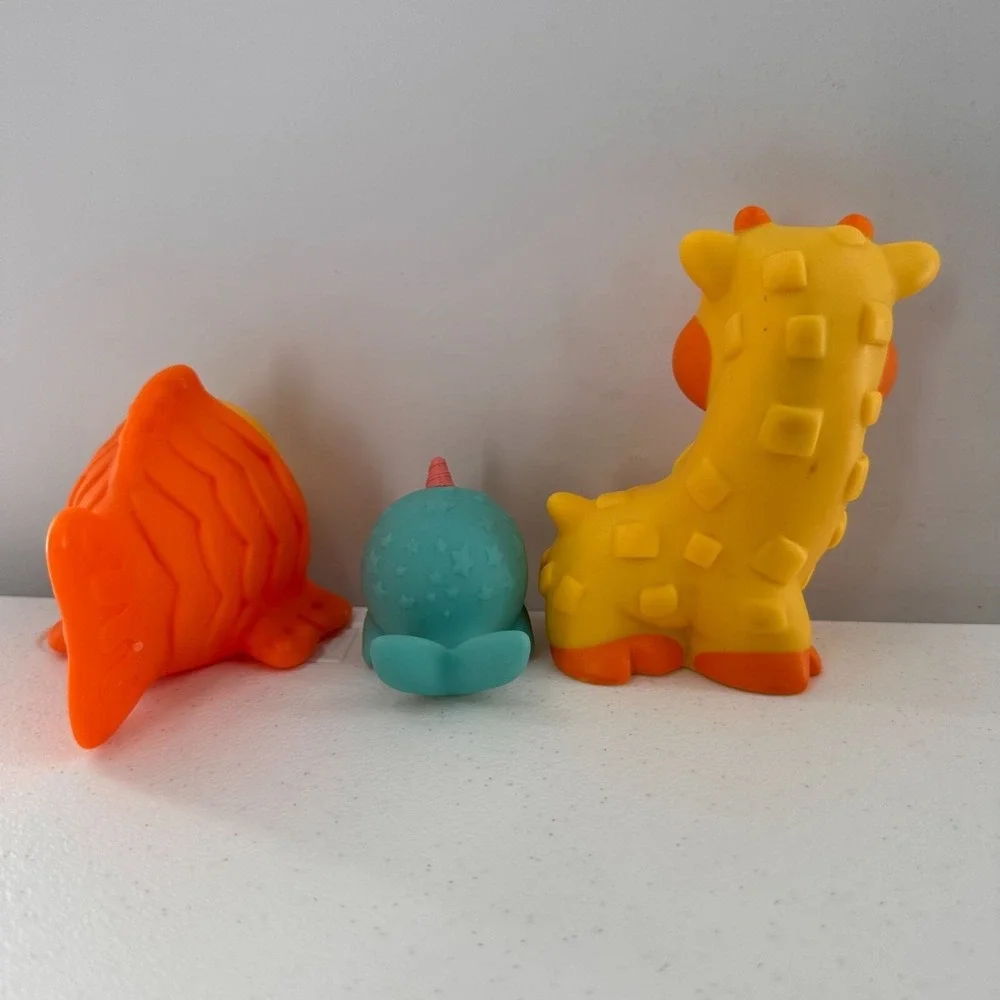 Infantino Baby‎ Bath Squirters Set Of 3 Sensory Pal Toy Giraffe Fish Whale Tub
